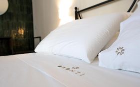 Oronti Accommodations